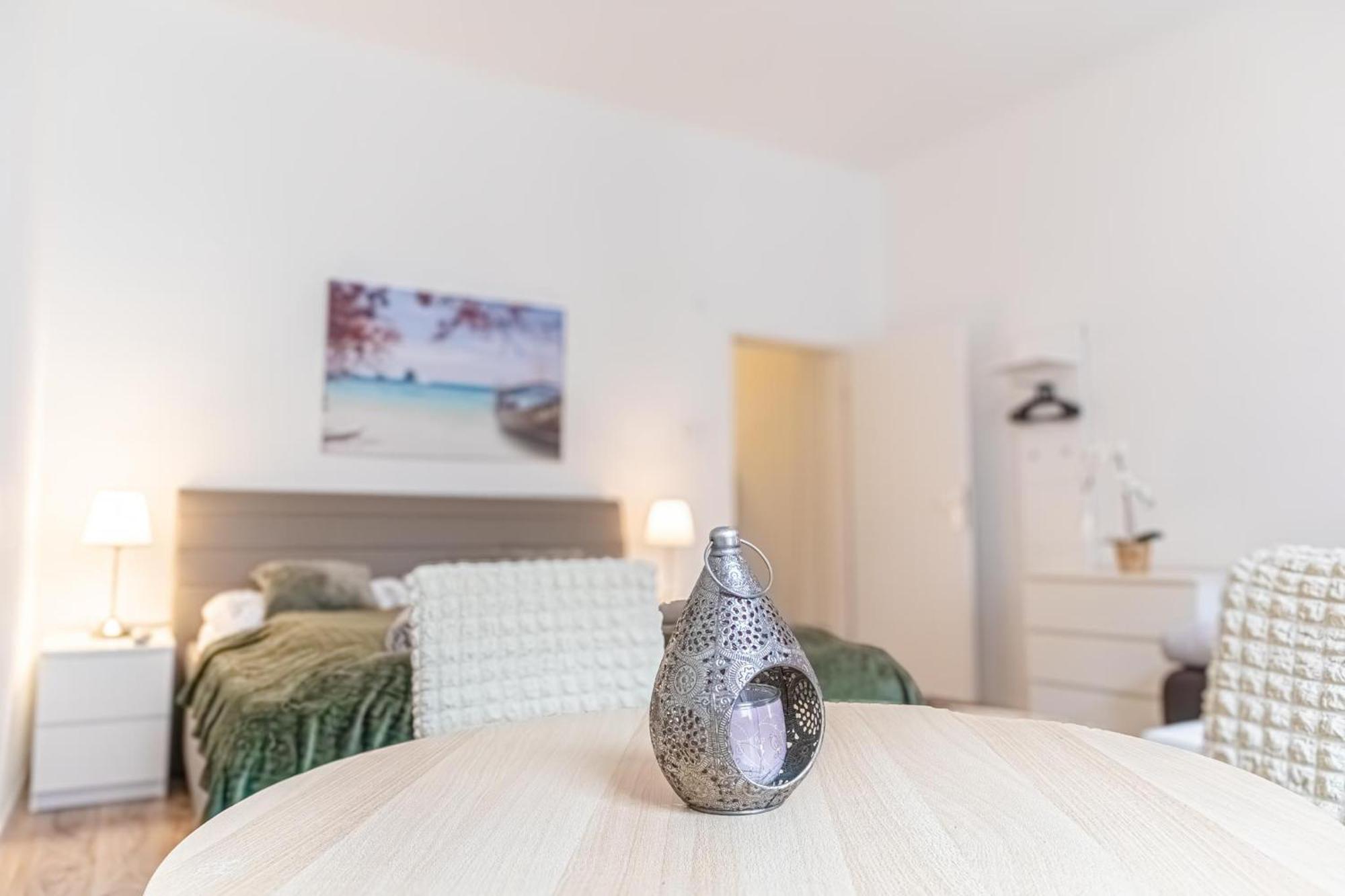 Апартаменти Budget-Friendly 2Br Apt With Great Location Відень Екстер'єр фото